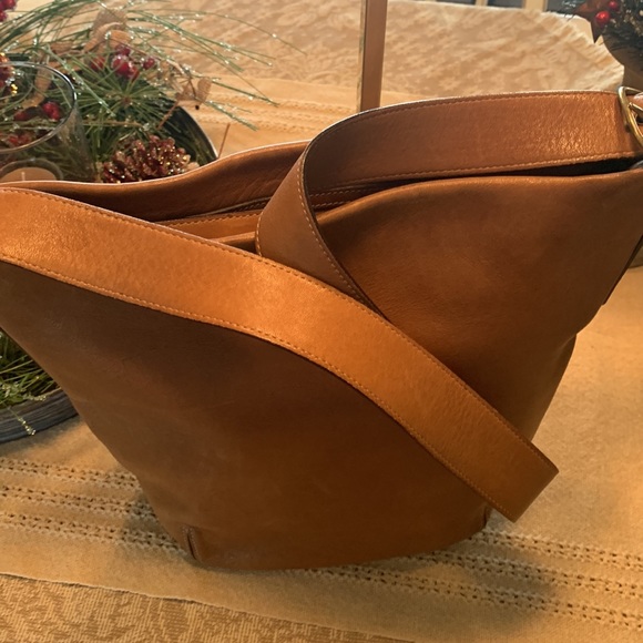 Coach vintage Tanned Chestnut Brown Legacy 9118 bucket crossbody - Picture 5 of 9